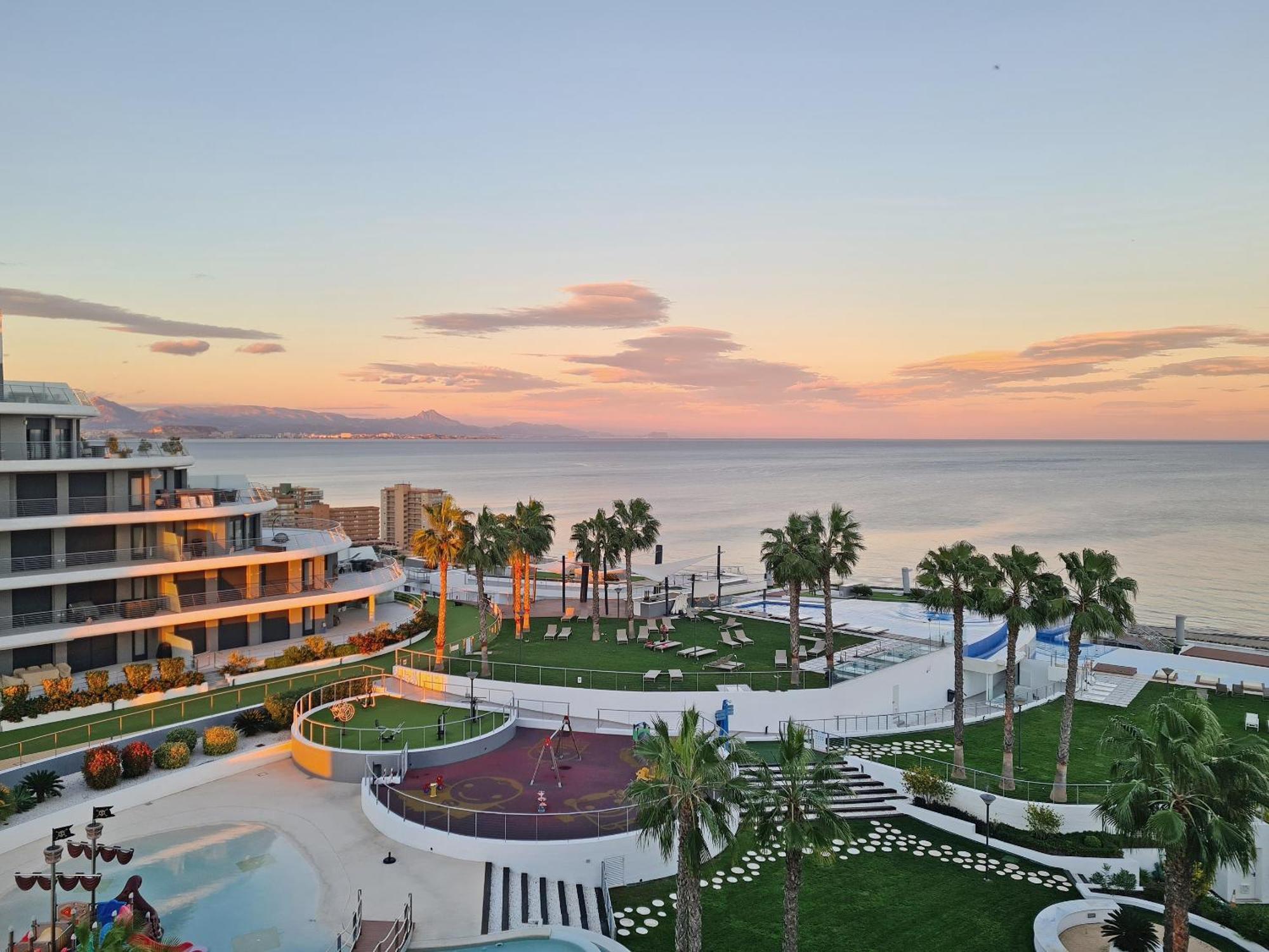 Infinity View Penthouses By Nras アレナレス・デル・ソル 部屋 写真